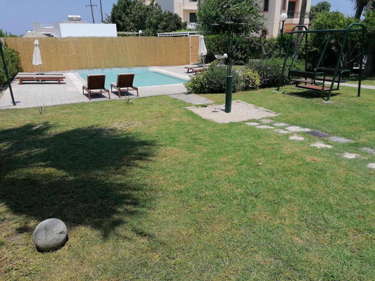 Endless Summer Pool Flat Ixia  Extérieur photo