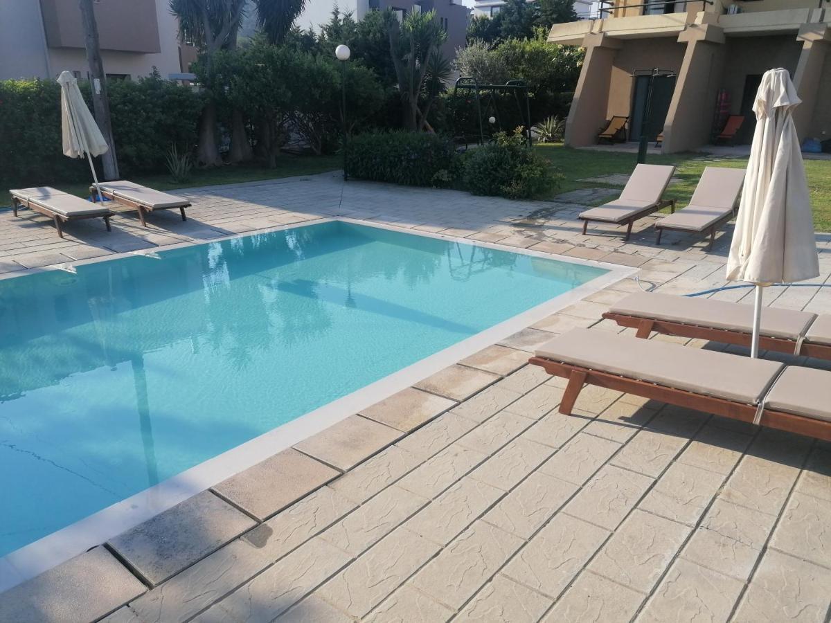 Endless Summer Pool Flat Ixia  Extérieur photo