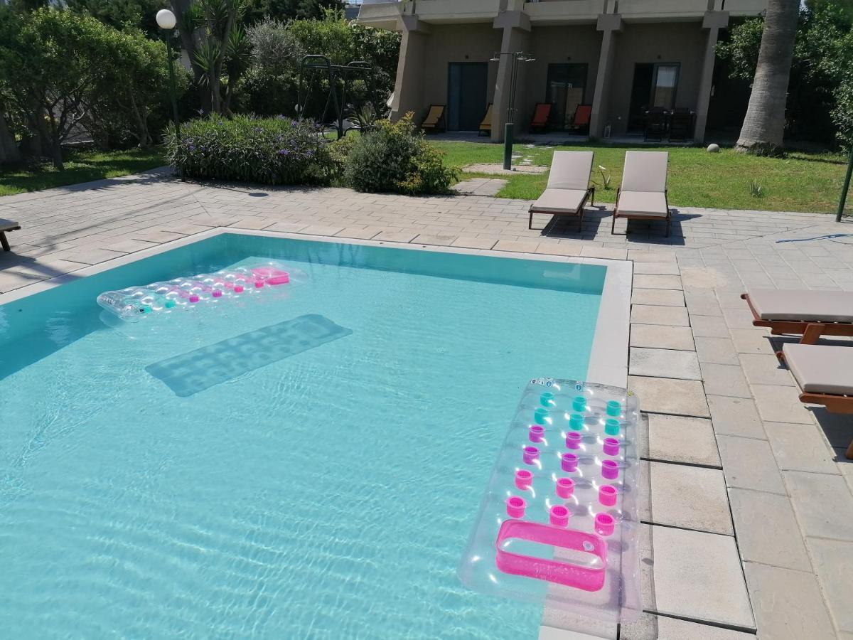 Endless Summer Pool Flat Ixia  Extérieur photo